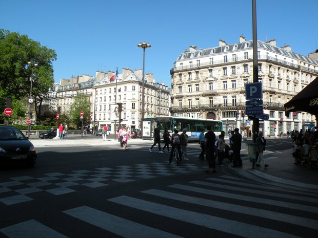  place d'Estienne-d'Orves